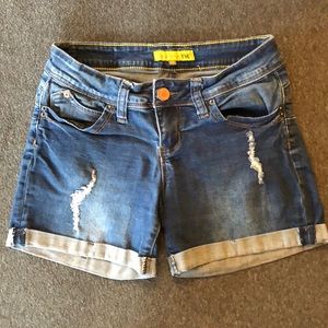 Jr girls jean shorts Size 3